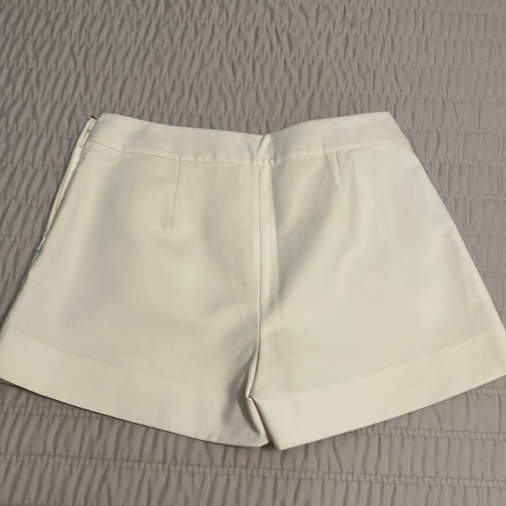Kate Spade - Cotton Pleated Short. Size 8 - Picture 4 of 5